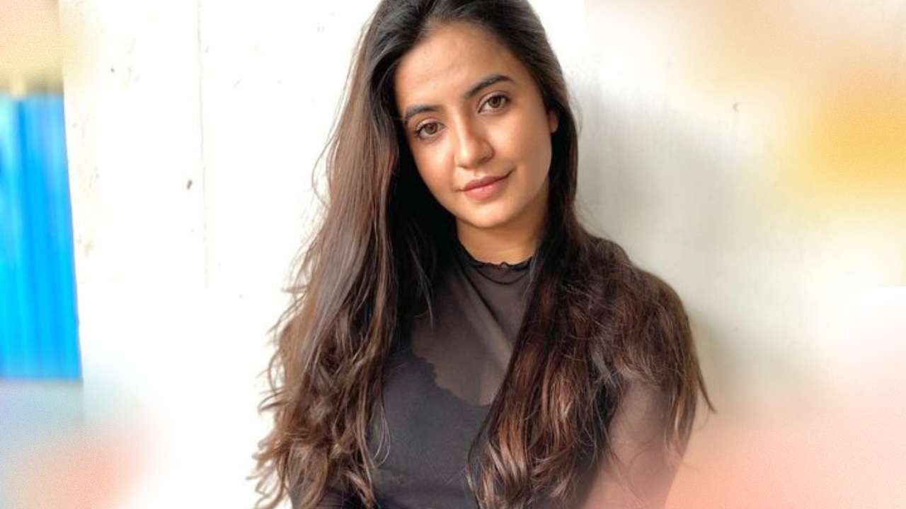 Meera Deosthale Wiki, Biography, Age, Height, Weight, Family, Net Worth 1 Meera Deosthale Wiki